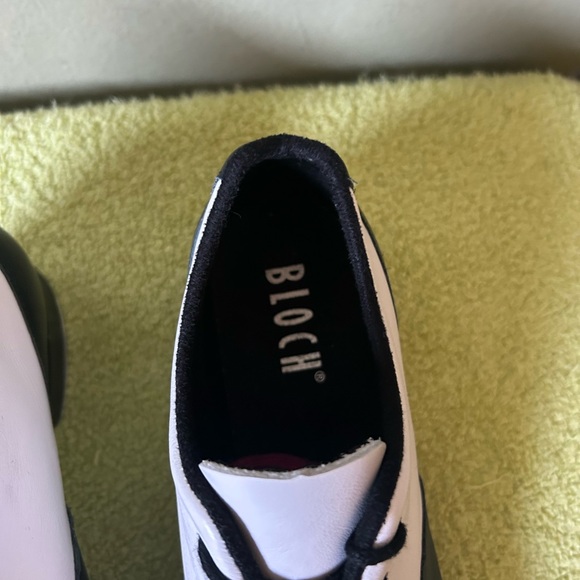 Bloch Black and White Women's Dance Tap Shoes - Picture 10 of 10
